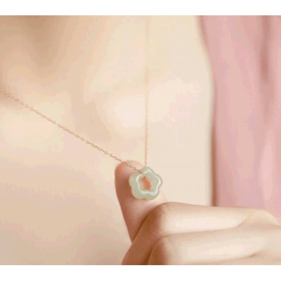 Wholesale Green Hetian Flower Pendant Necklace Wholesale Green Hetian Flower Pendant Necklace